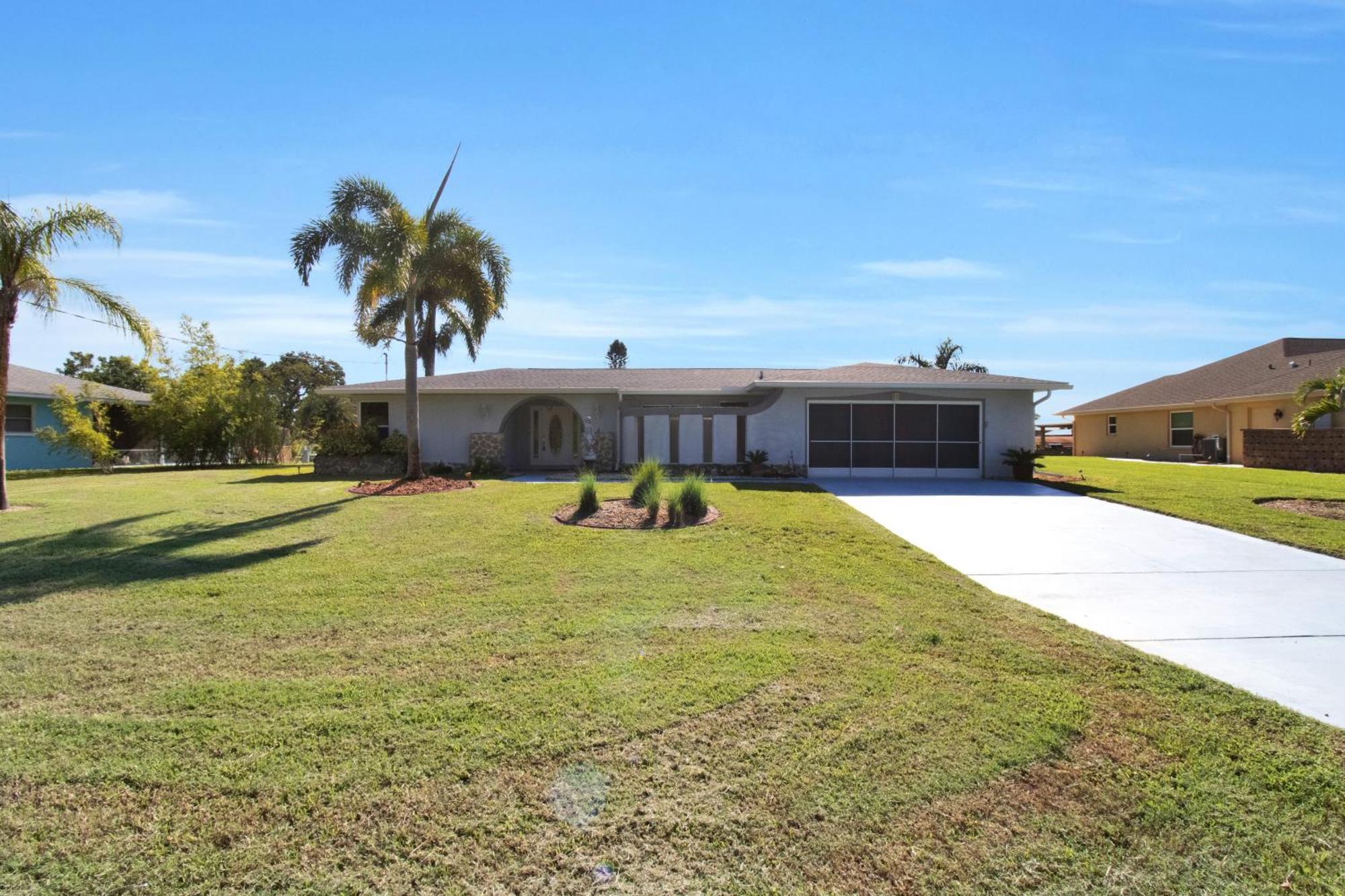 Pet Friendly Canal Front 3-Bedroom Grand Villa With Pool, Linai And Dock Port Charlotte Bagian luar foto