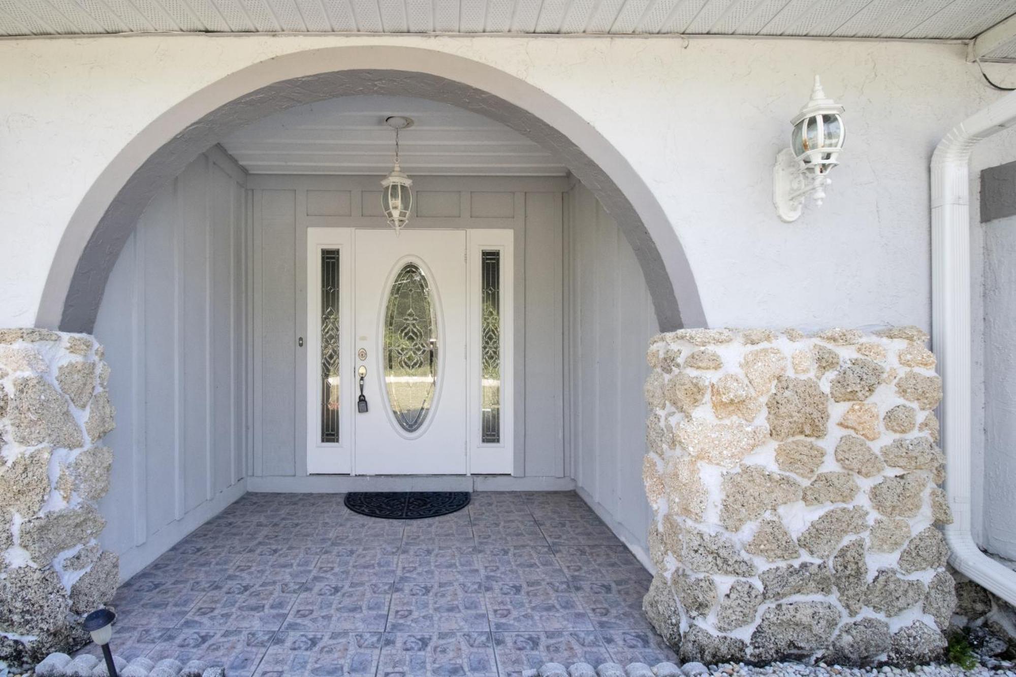 Pet Friendly Canal Front 3-Bedroom Grand Villa With Pool, Linai And Dock Port Charlotte Bagian luar foto